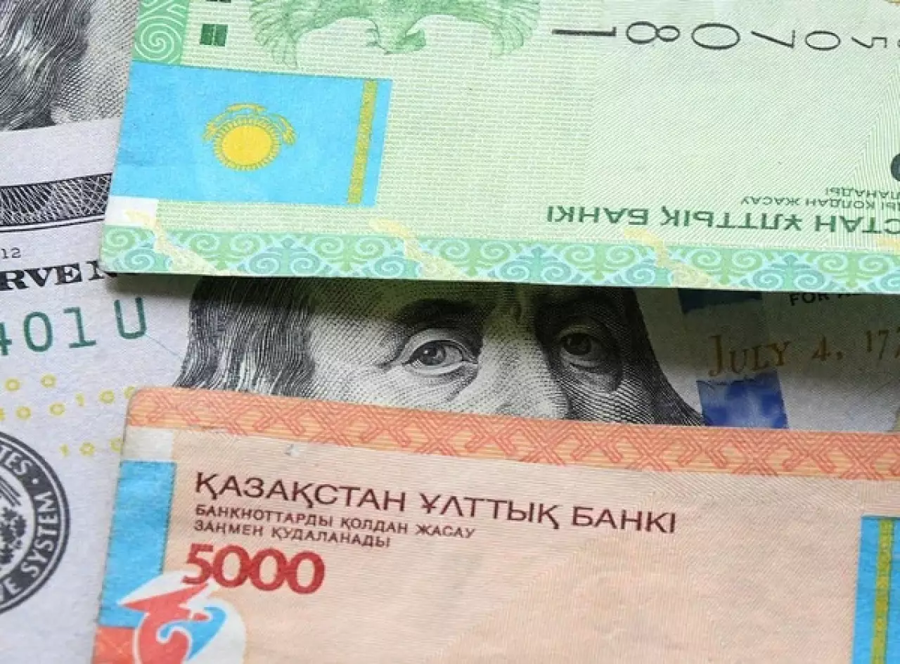 Доллар сдал позиции: нацвалюта укрепилась в Казахстане