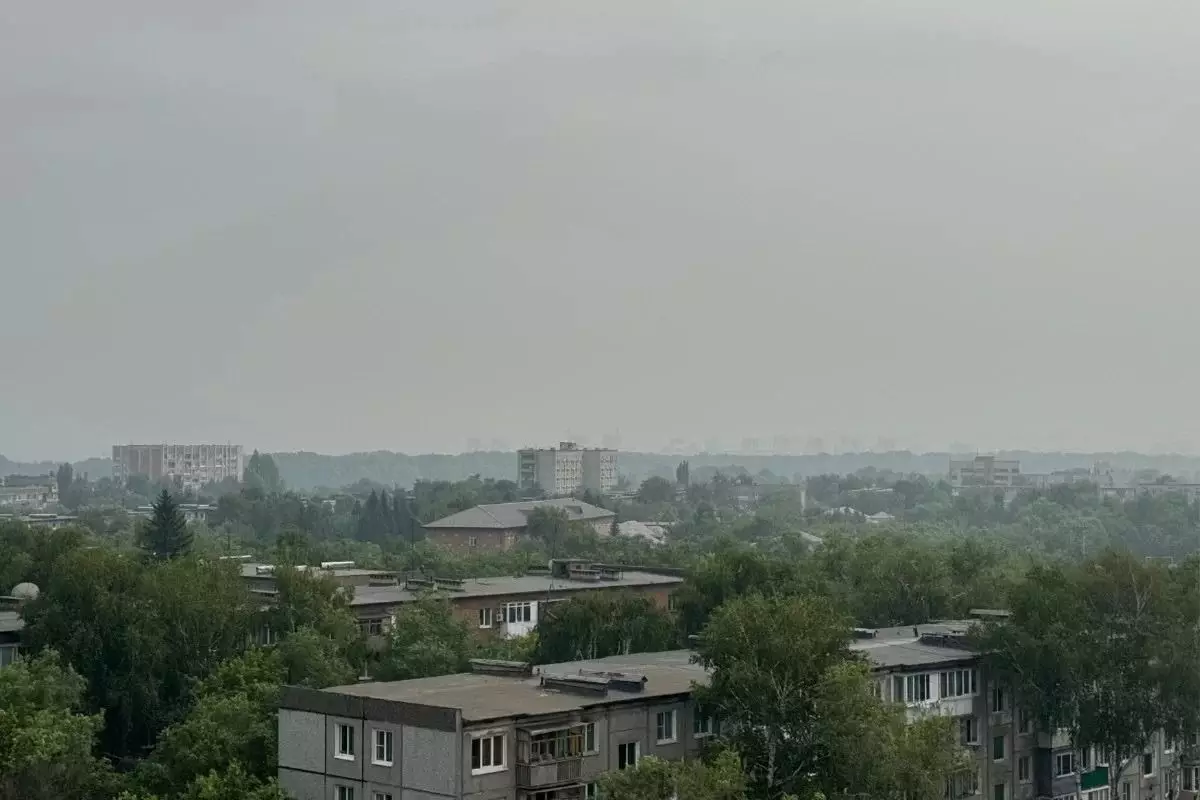 Усть-Каменогорск накрыл смог от лесных пожаров в России