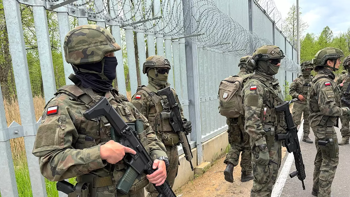 Разведка предупреждает, что Россия готовит гибридные атаки на восточный фланг НАТО.