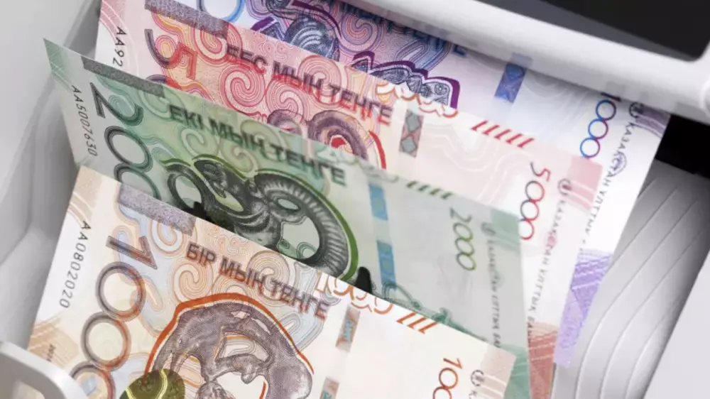Қазақстандықтар шекті деңгей көтерілгеннен кейін зейнетақы жинақтарын алудың жолын тапты