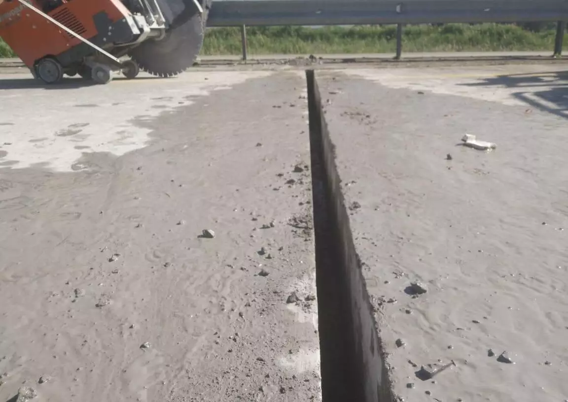 38 градусқа жеткен ыстықтан кейін трасса «көтеріліп» кетті