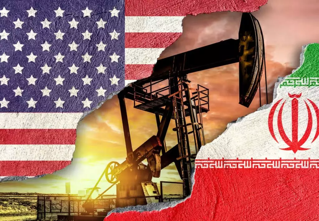 США временно разрешили Ирану продавать нефть и проводить расчеты в долларах