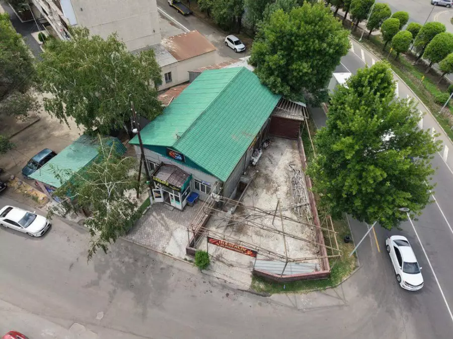 Алматыда дәмхана сүрілді: әкімдік себебін түсіндірді