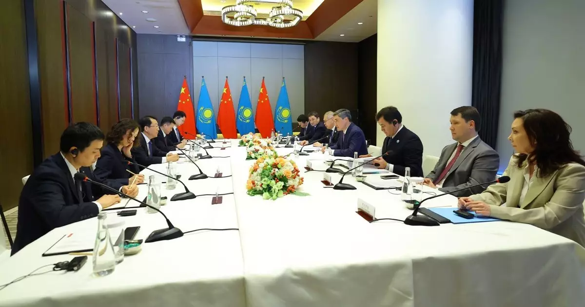  Қазақстан мен Қытай: АӨК, өнеркәсіп және цифрландыру салаларындағы ынтымақтастық күшейтіледі 