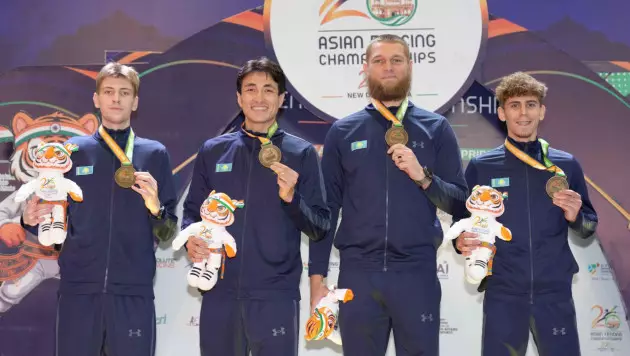 Азия чемпионатында қазақстандық шпагашылар Олимпиада чемпиондарын жеңіп алтын алды
