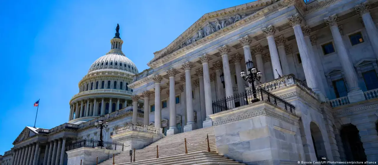 Сенат США проголосовал за прекращение войны против Ирана