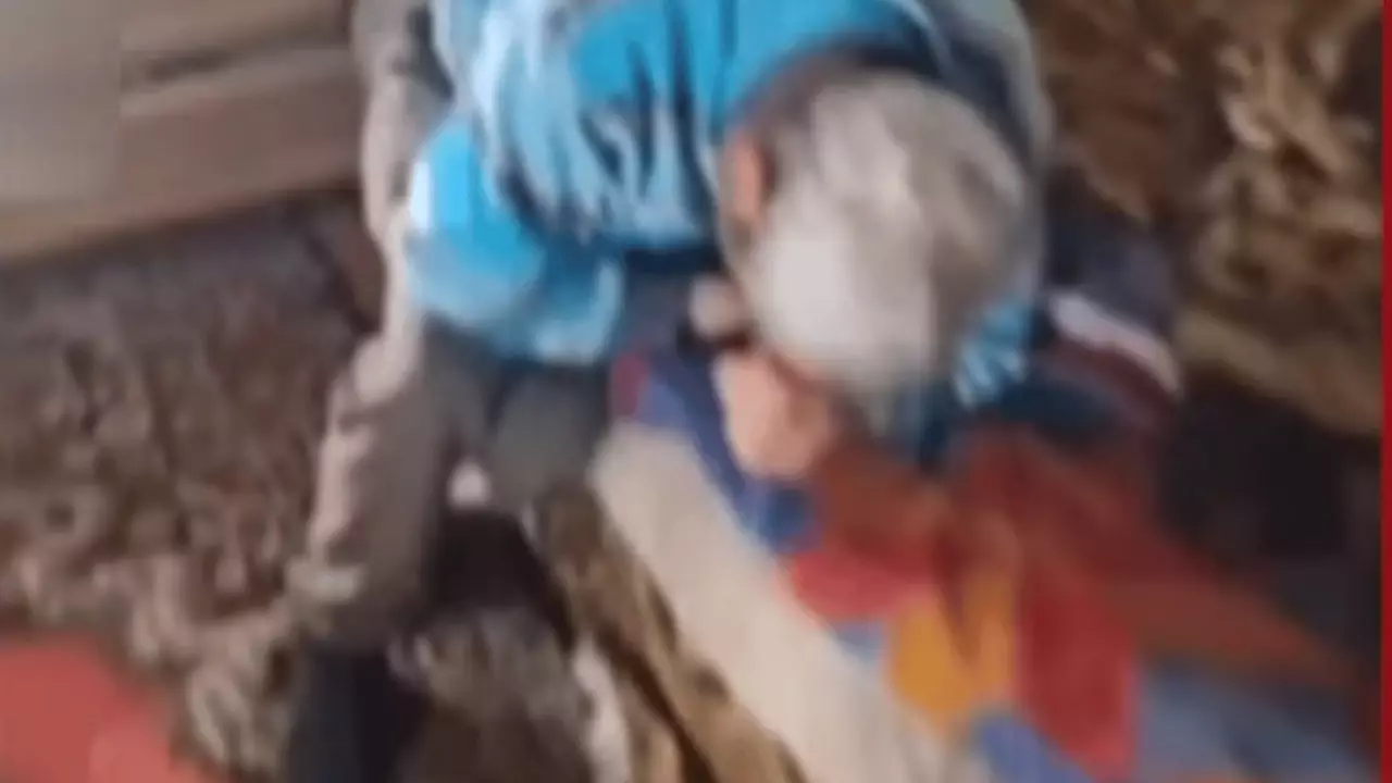 СҚО-да әкесін қорлап, видеосын желіге жүктеген қатыгез ұл жауапкершілікке тартылмады