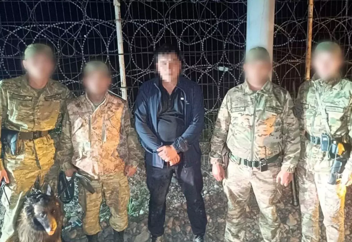 Қазақстан шекарасынан жасырын өтпек болған шетелдіктер қолға түсті