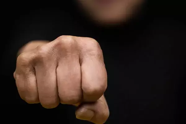 В СКО 22-летний сельчанин избил отца и выложил видео в соцсети
