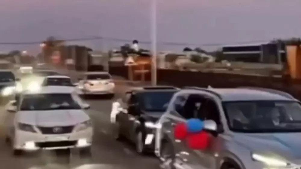 Праздник закончился штрафами - свадебный кортеж наказали в области Абай