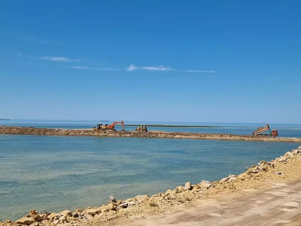 В Актау все ближе подходят к углублению дна порта - новости на Lada.kz 24.06.2026