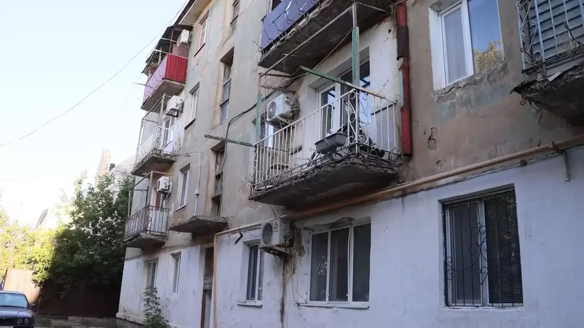 Атыраудағы апатты үйдің тұрғындары қашан көшіріледі