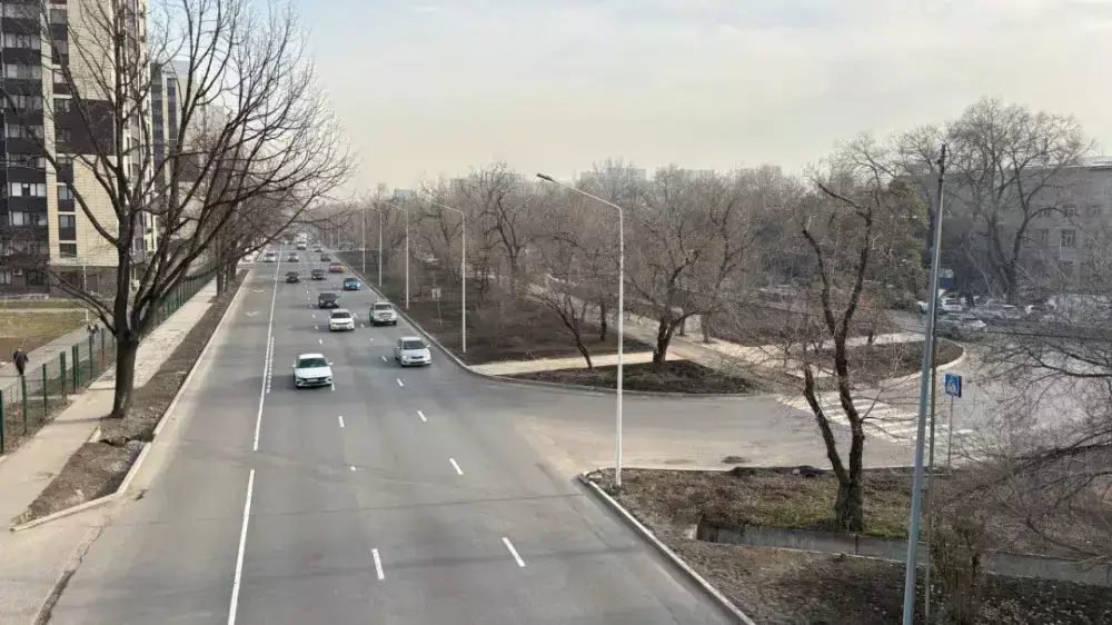 Райымбек даңғылында “жаңа“ BRT бұзылып жатыр: жоспар қандай және неге өзгерді?
