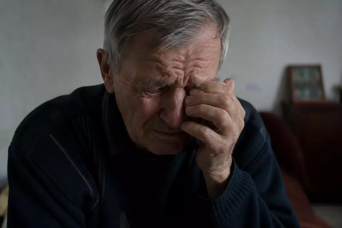 90-летний пенсионер сбежал от сына из-за постоянных истязаний