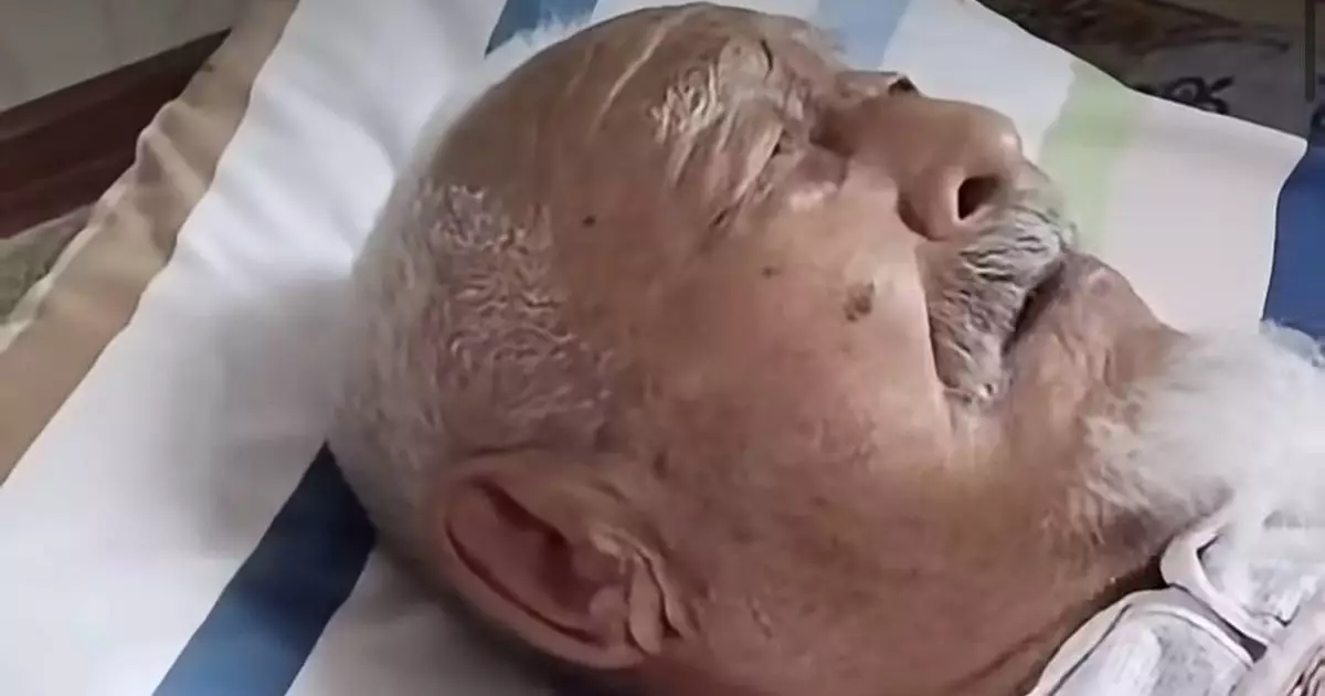  Атырау облысында ер адам әкесіне күш көрсеткен (ВИДЕО) 