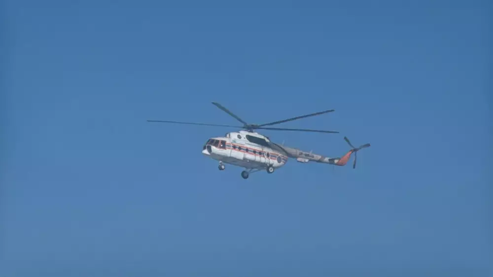Вертолёт совершил жёсткую посадку под Павлодаром
