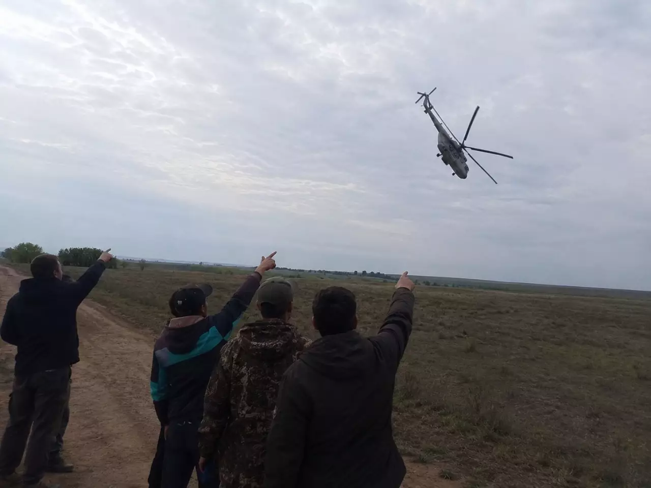 «С криками выбегали, боялись взрыва»: Ми-8 жёстко сел под Павлодаром