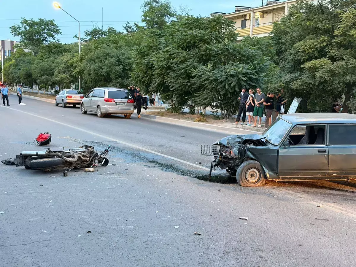 В Актау молодой мотоциклист погиб при столкновении с легковушкой - новости на Lada.kz 25.06.2026