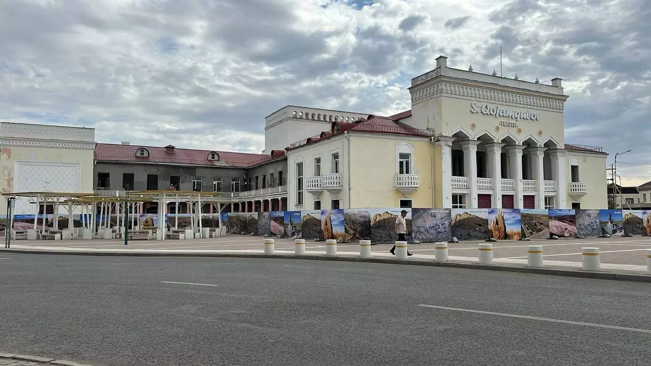 «Қазақмыс» Жезқазғандағы облыстық драма театрын жаңғыртуда