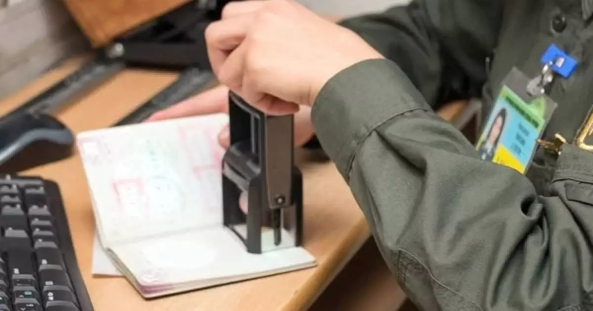 Въезд в Казахстан для иностранцев станет платным: Токаев подписал закон 