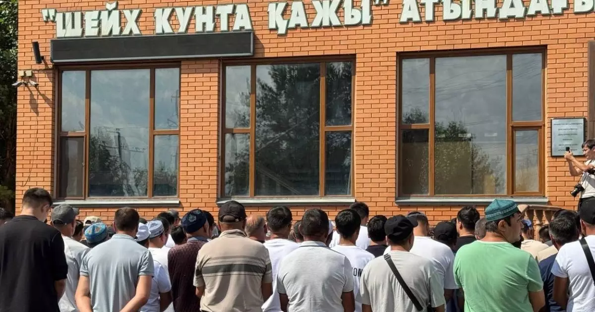  Бүгін Ербаян Мұхтарды Астана жұртшылығы мәңгілік сапарға шығарып салды 