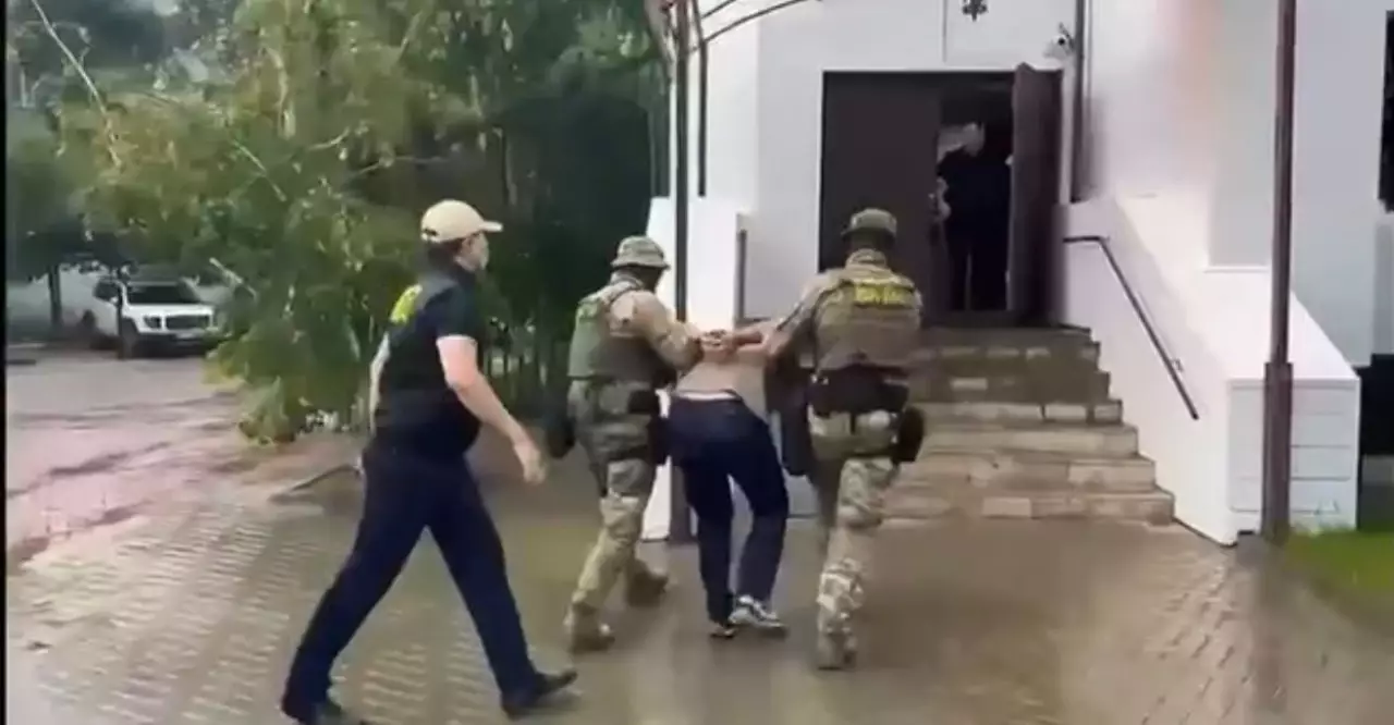 Угрожал распространить интимное видео: в Актобе задержали подозреваемого