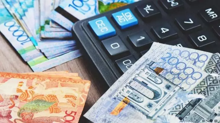 Казахстанцы смогут перевести все пенсионные накопления в частное управление
