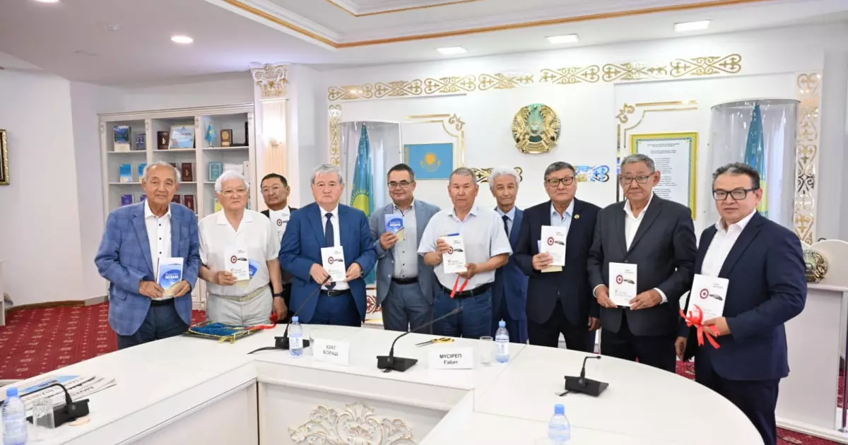  Ғабит Мүсірептің қос кітабы жарық көрді 
