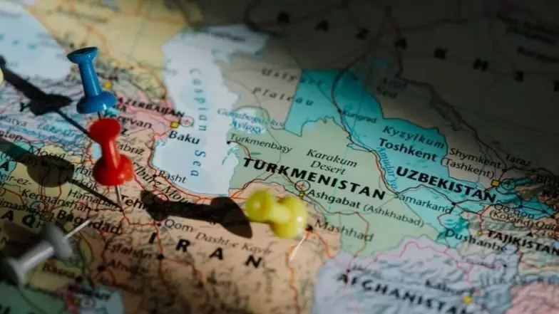 Казахстан построит грузовой терминал в Иране