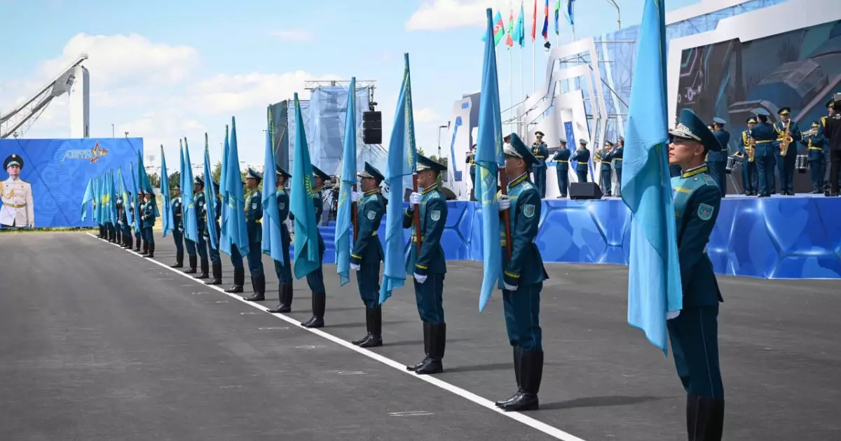 Қарулы күштер сапында борышын өтеген әр азамат көпшілік құрметіне бөленуі керек – Мемлекет басшысы 
