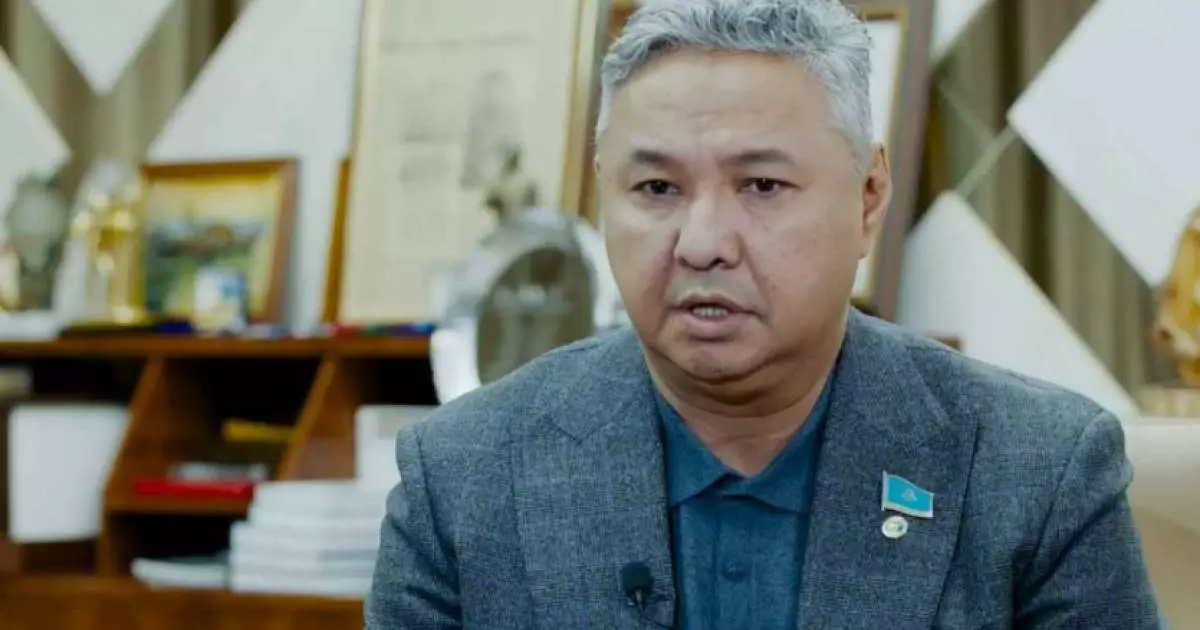  Перуашев «Ақжол» партиясы басшылығынан не үшін кетті 