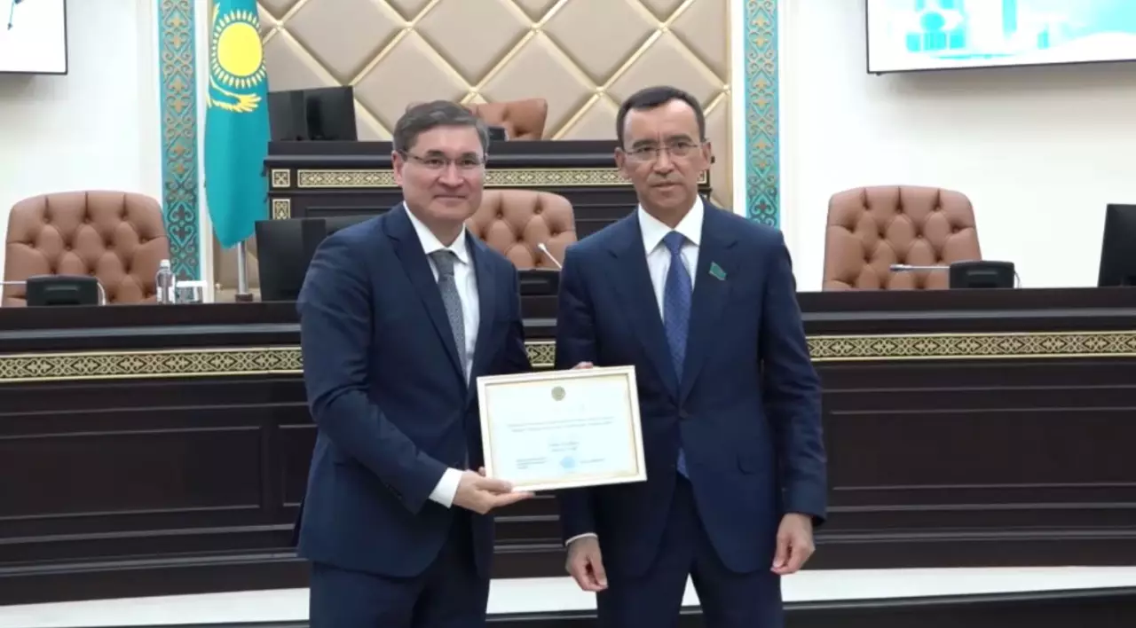 «Парасат» байқауының жеңімпаздары марапатталды