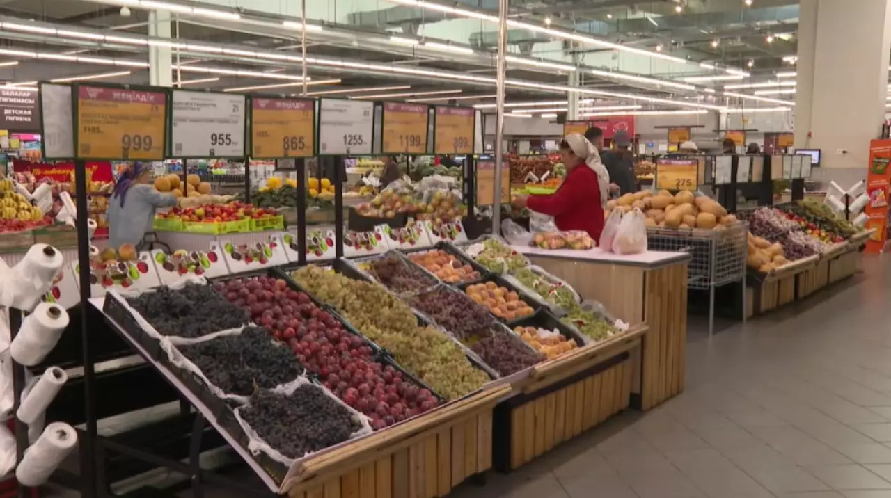 В Казахстане усиливают контроль за ценами на продукты