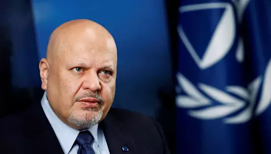 Прокурор МУС Хан заявил, что его отстранение нарушило процедуры.
