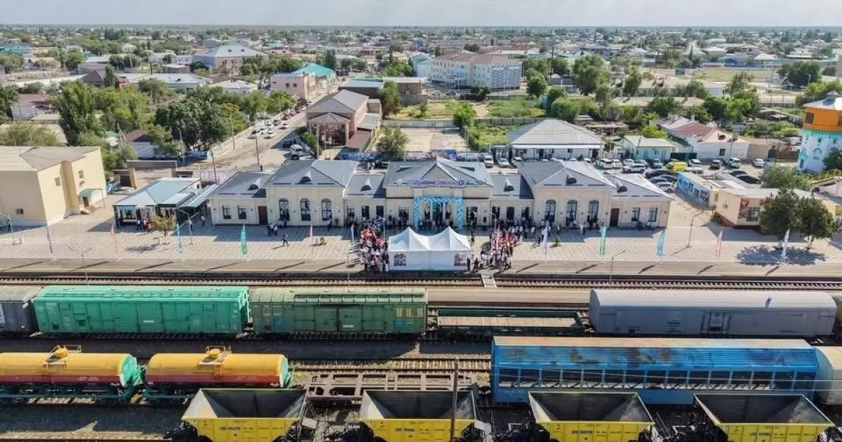  Жаңақорған мен Шиеліде қайта жаңғыртылған теміржол вокзалдары ел игілігіне берілді 