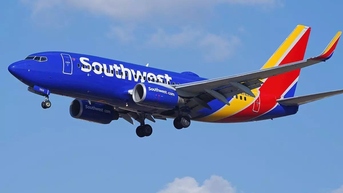 Капитан Southwest признался, что у него дрожала губа во время неожиданной речи его дочери-второго пилота на последнем рейсе.