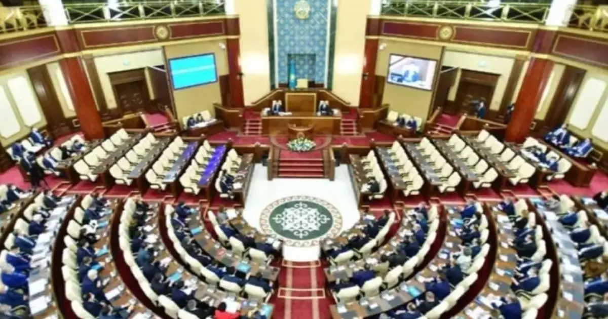  Сенат бюджет тапшылығын азайтуға қатысты құжатты мақұлдады 