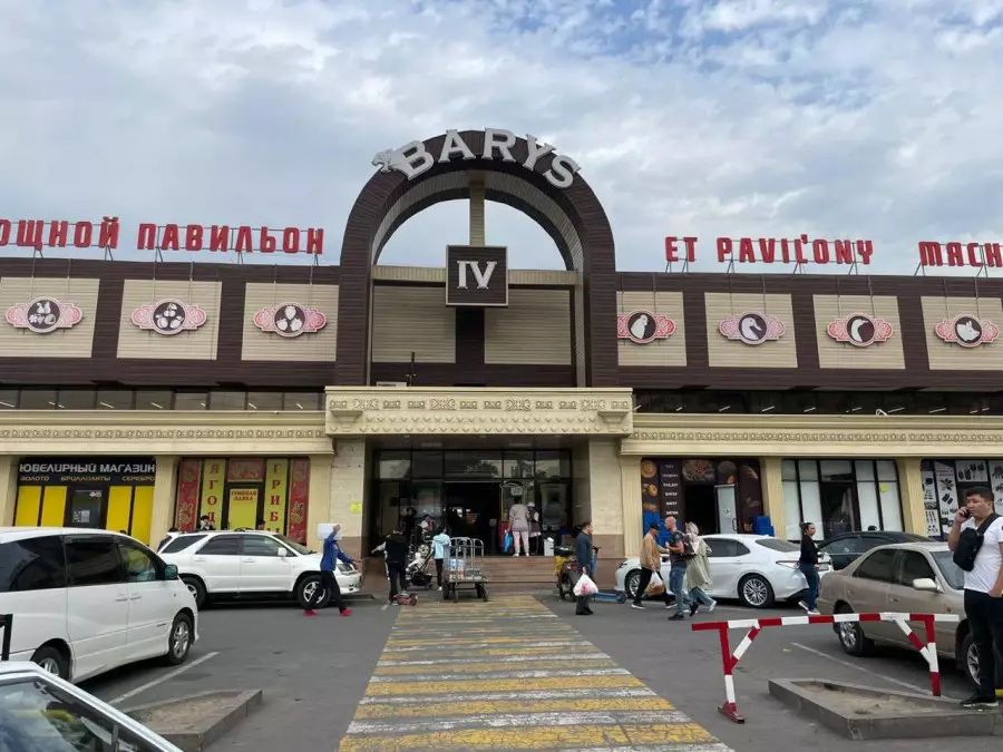 Алматыдағы ірі базарлардың бірінде тексеріс жүргізілді: саудагерлер 25 млн теңгеден аса айыппұл төлейді