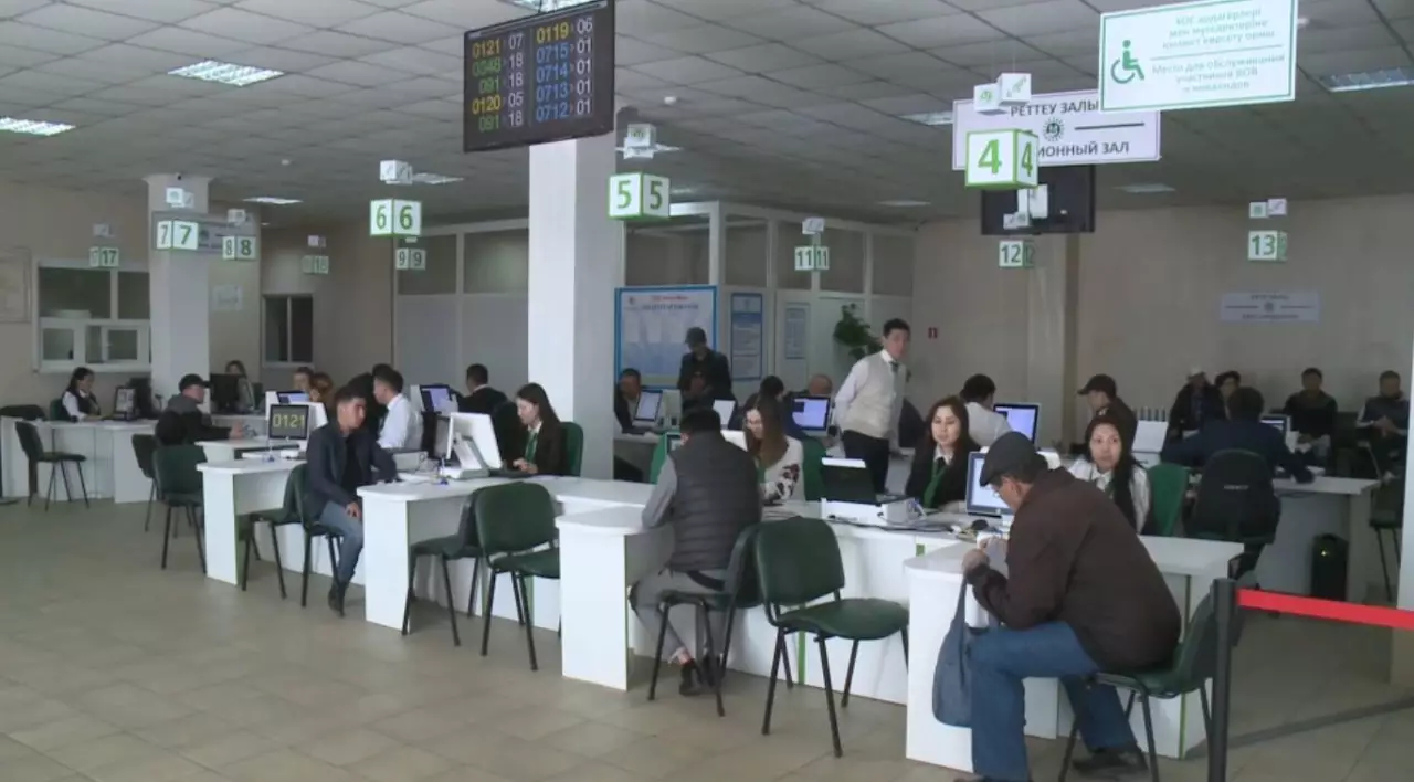 Жүргізуші куәлігін заңсыз бергендер ұсталды