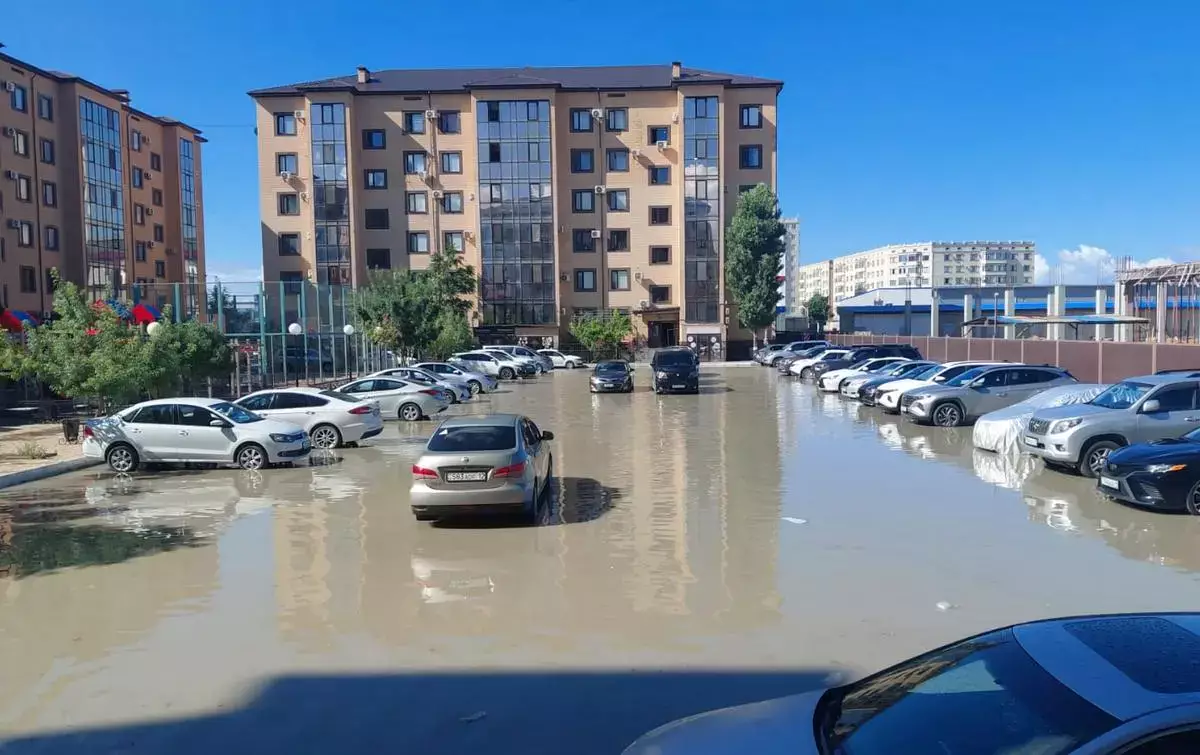 «После каждого дождя - озеро»: жители ЖК в Актау опасаются за свои дома - новости на Lada.kz 29.06.2026