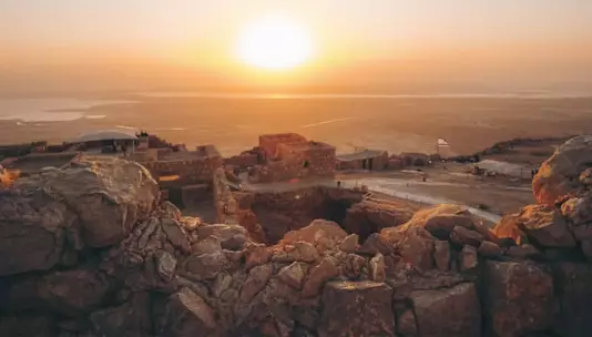 Пещера, запечатанная 400 000 лет, найдена нетронутой в Израиле.