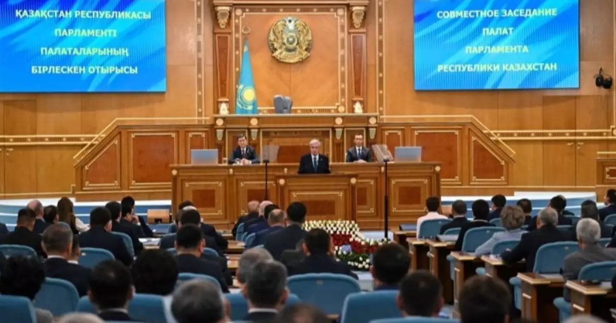  Президент Құрылтай құрамына тек үздіктер ғана кіруі керек екенін айтты 