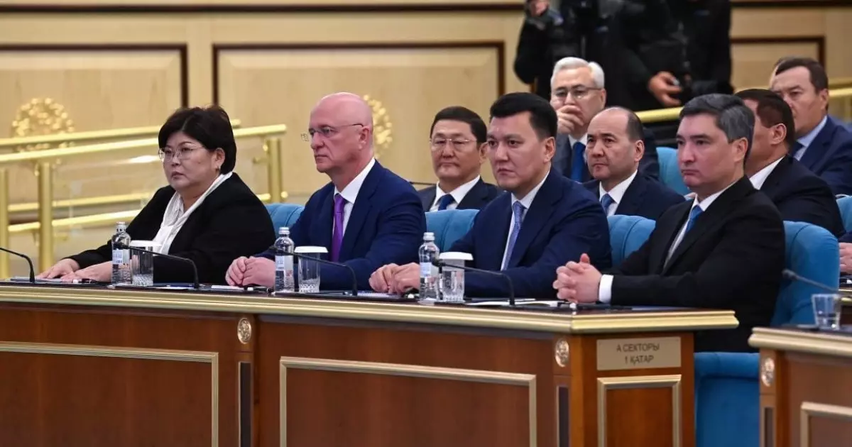  Президент: «Ертеңнен бастап Қазақстан үшін мүлде жаңа тарихи кезең басталады» 