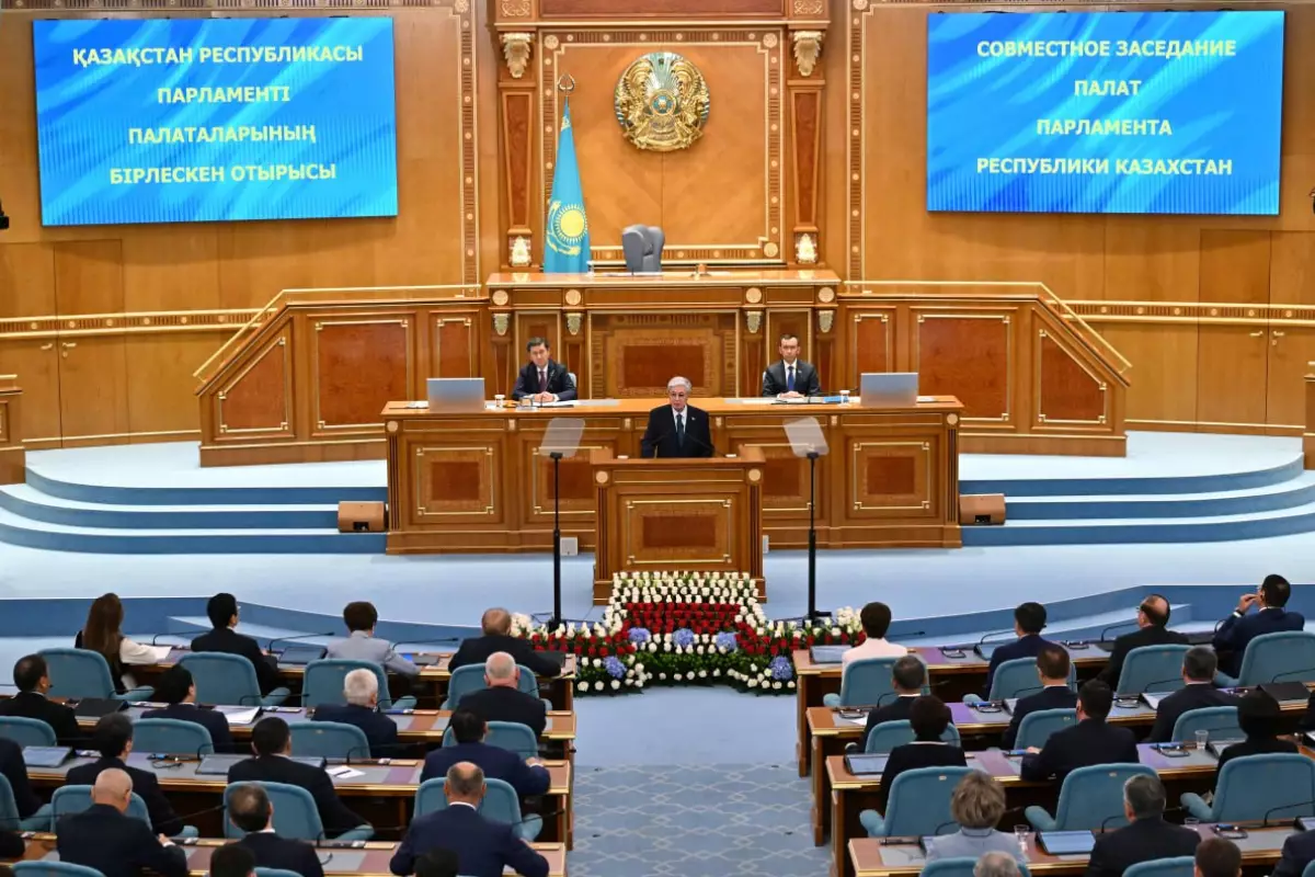 "Отказаться от традиционной бюрократии": президент высказался о будущем госуправления