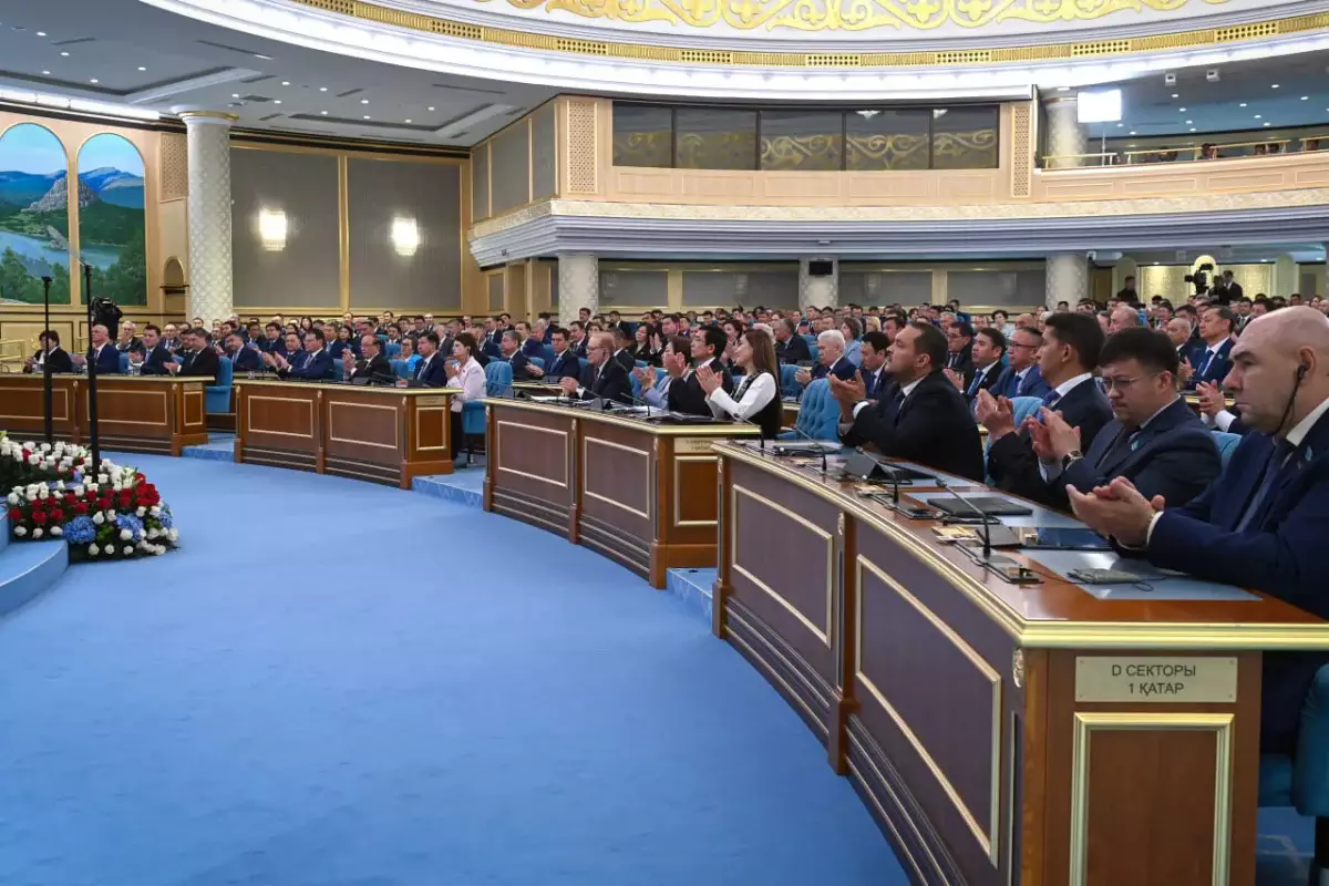 «Историческое решение»: Токаев поддержал присоединение партии AMANAT к «Әділет»