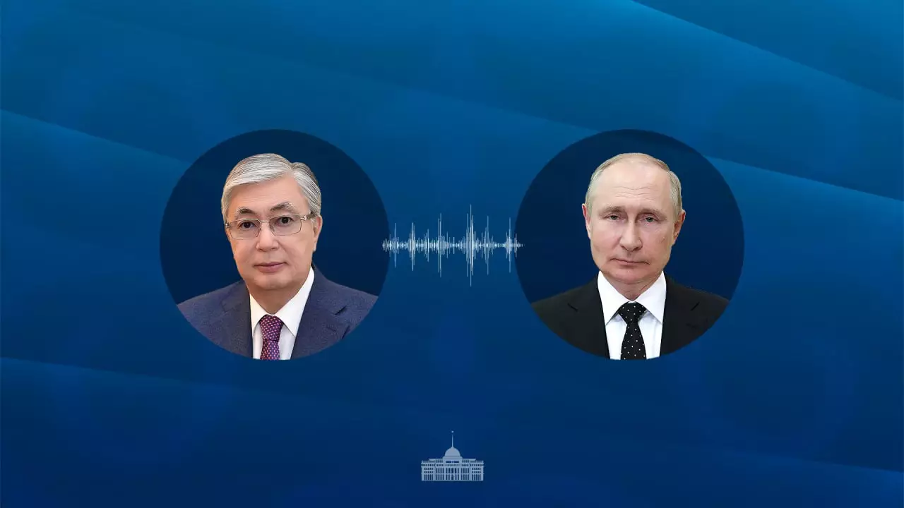 Касым-Жомарт Токаев провел телефонный разговор с Владимиром Путиным