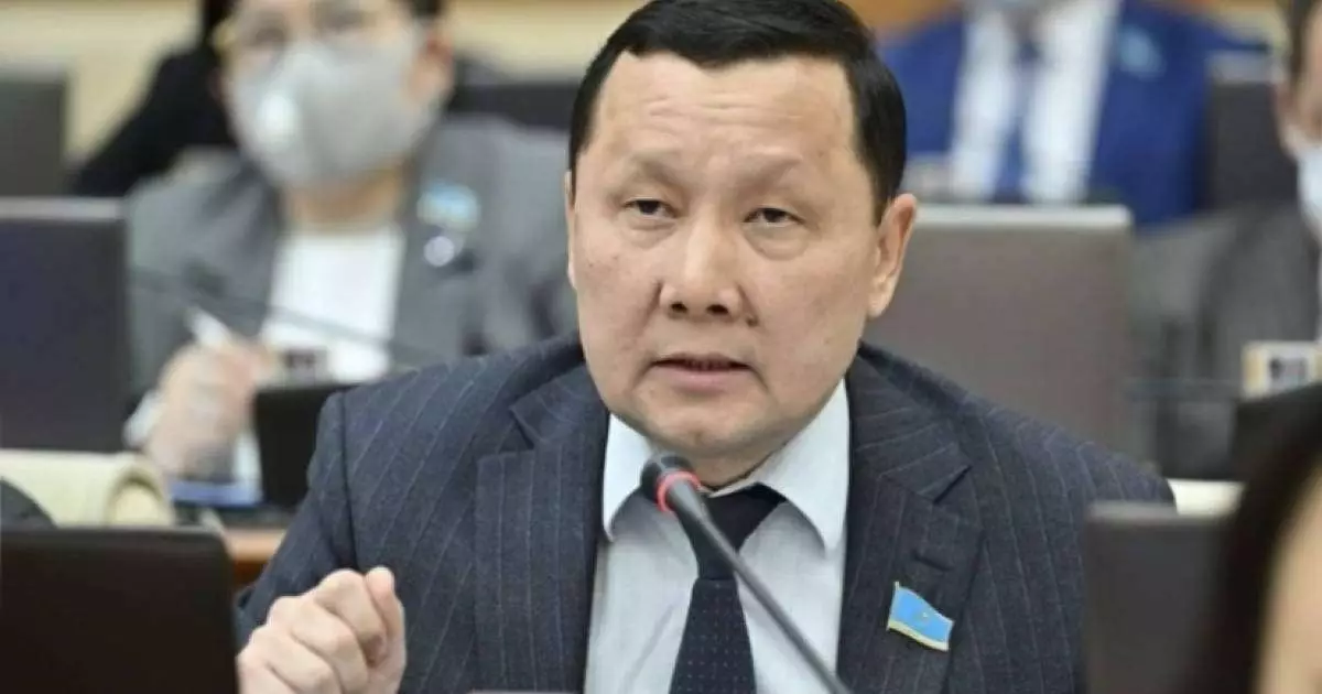  Заңгер: Президент бастамасымен қолға алынған конституциялық реформалар елдің саяси жаңғыруына жол ашты 