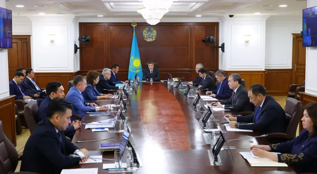 Конституция еліміздің алдағы онжылдықтардағы даму бағдарын айқындайды — Бектенов