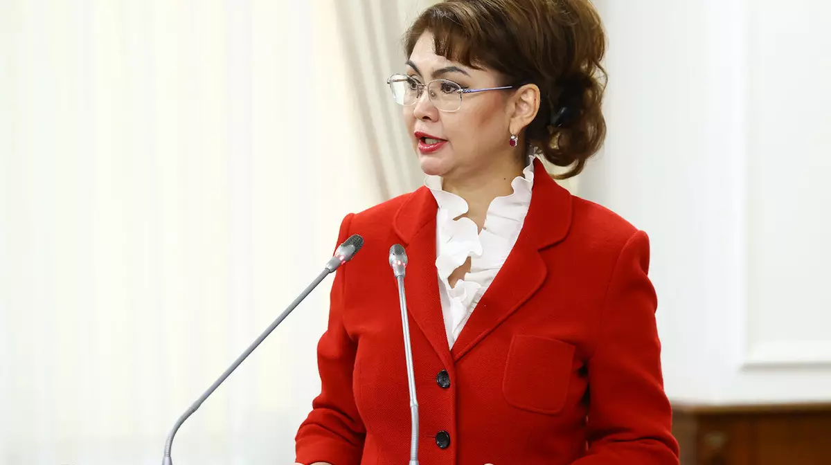 В Казахстане создали рабочую группу по вопросам брака и семьи