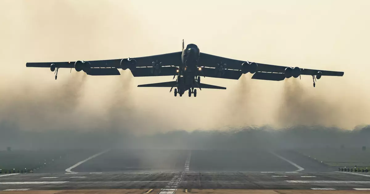   B-52 стратегиялық бомбалаушы ұшағы апатқа ұшырады   